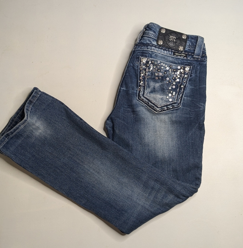 Miss Me Bedazzled JE5457er Easy Boot Jeans